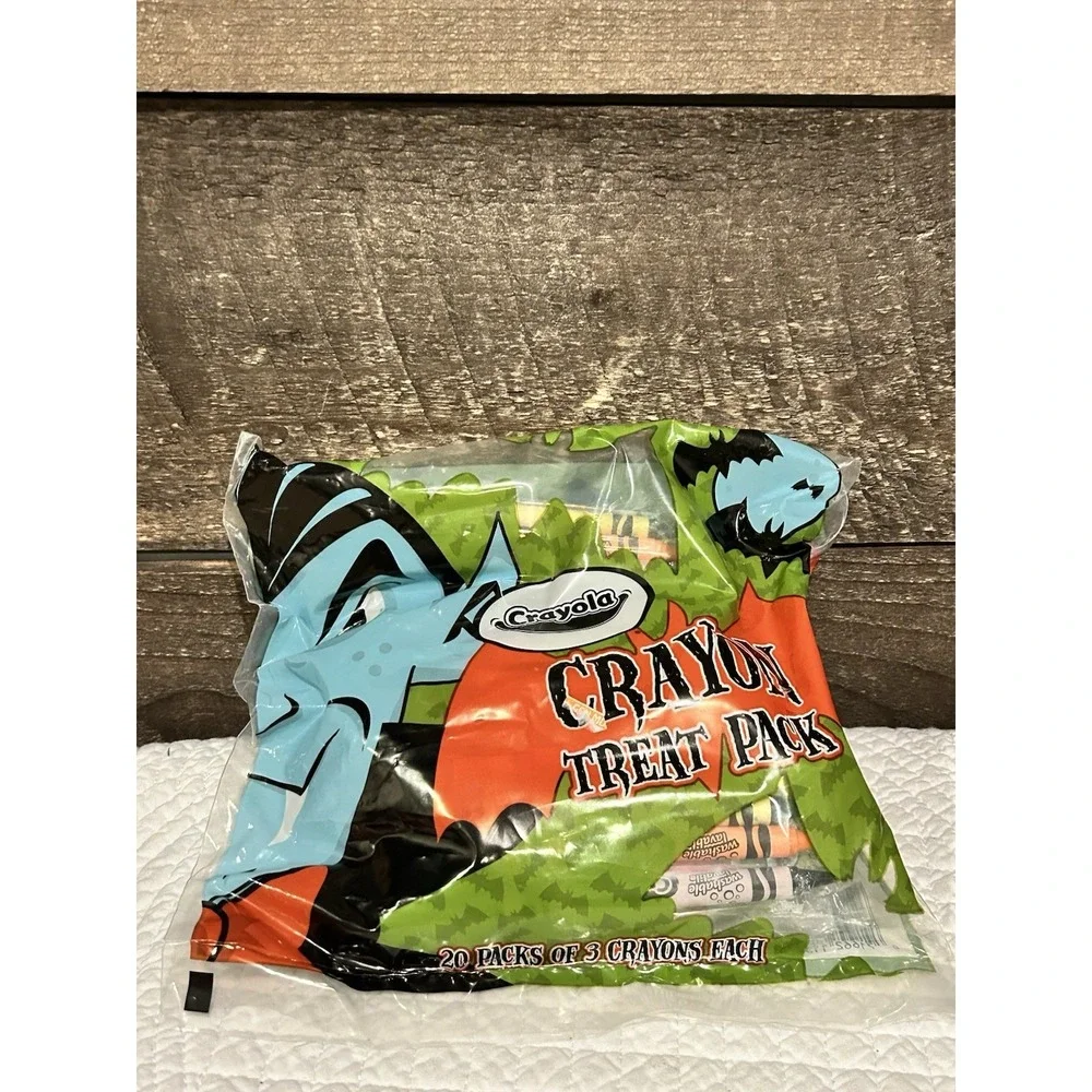 RARE Crayola Halloween Treat Packs (20 Packs‎ of 3 Crayons) Vintage 2009 Holiday